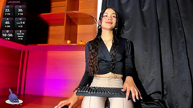 Snapshot of Camilla_Miller01 chatting on November 2025 09:05:02 PM Camilla Miller01 online show from November 2025 09:05:02 PM