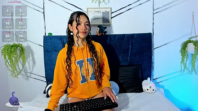 Snapshot of Camilla_Miller01 chatting on November 2025 12:40:01 PM Camilla Miller01 online show from November 2025 12:40:01 PM