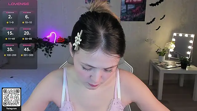 ArleneThomas online show from November 2025 01:44:02 PM