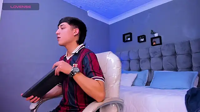 Ares di martin online show from November 2025 06:00:02 AM