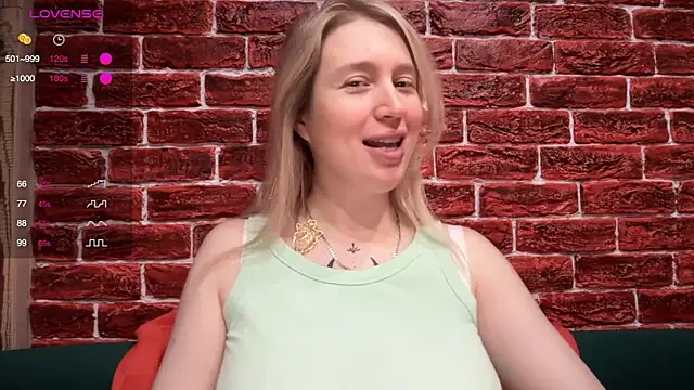 CitrusBlissss online show from December 2025 03:01:02 AM