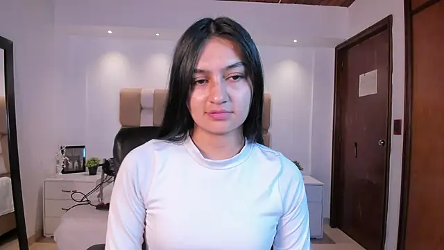 AidaJones online show from October 2025 01:10:01 PM