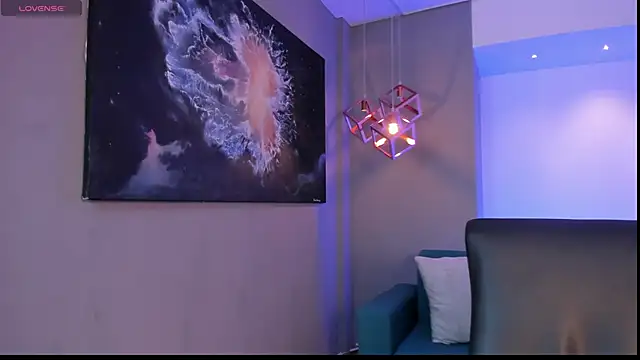 AidaJones online show from October 2025 11:32:02 AM