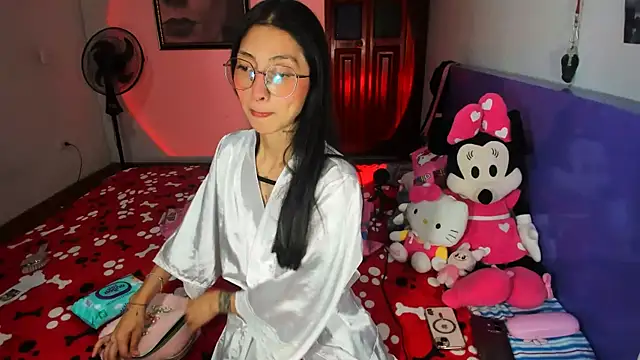 Anais lux online show from July 2026 10:45:01 PM
