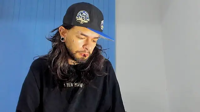 Theferxxo 12 online show from October 2025 11:06:02 PM