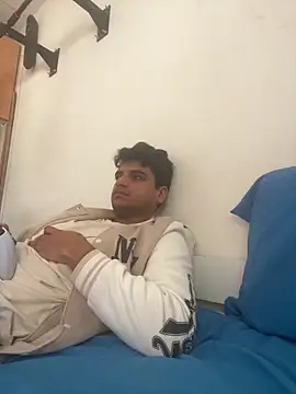 Noam7080z online show from February 2026 11:27:01 AM