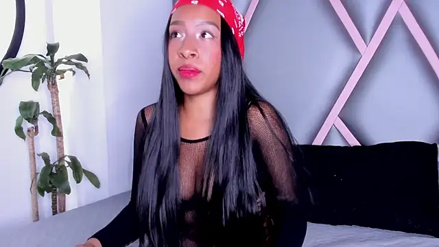 Snapshot of Euphoria_07 chatting on November 2025 04:01:02 AM Euphoria 07 online show from November 2025 04:01:02 AM