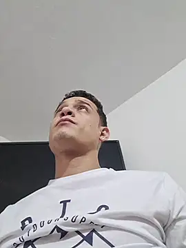 Ethanho0t online show from October 2025 12:18:02 PM