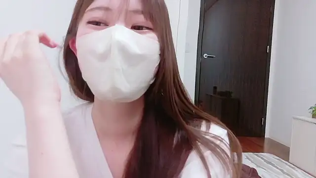 MOEMOE-Q online show from June 2026 01:50:02 PM