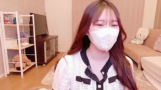 MOEMOE-Q online show from June 2026 01:48:02 PM