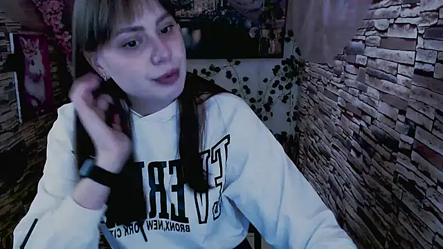 Snapshot of Amanda_Bright_ chatting on October 2025 08:34:02 AM Amanda Bright online show from October 2025 08:34:02 AM