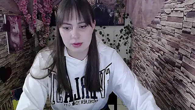 Snapshot of Amanda_Bright_ chatting on October 2025 06:44:01 AM Amanda Bright online show from October 2025 06:44:01 AM