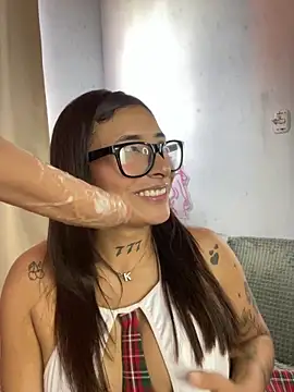 AnnieCouperr online show from November 2025 03:47:01 PM