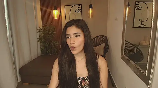 Lia Mar  online show from September 2025 06:20:02 PM