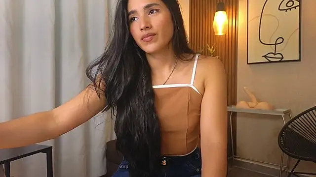 Lia Mar  online show from October 2025 06:08:01 PM