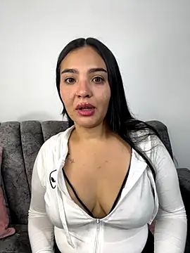 meli  brown online show from November 2025 03:52:01 AM