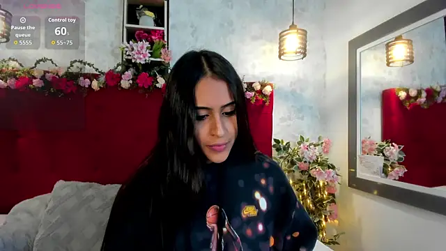 SarahEscobarr online show from September 2025 04:25:02 AM