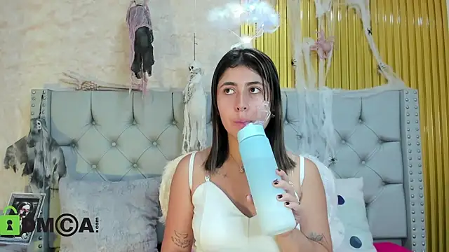 Skarlet 04 online show from October 2025 04:00:01 PM