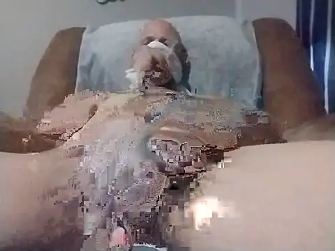 hugenicecock7979 online show from October 2025 04:49:01 PM