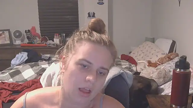 Sexyblonde12344 online show from September 2025 03:11:02 PM