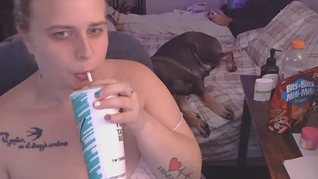 Sexyblonde12344 online show from October 2025 11:24:02 PM