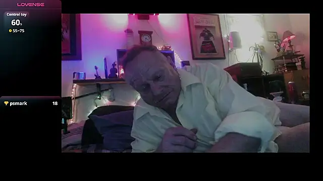 Snapshot of Pussyeat2please chatting on February 2026 10:31:02 AM Pussyeat2please online show from February 2026 10:31:02 AM