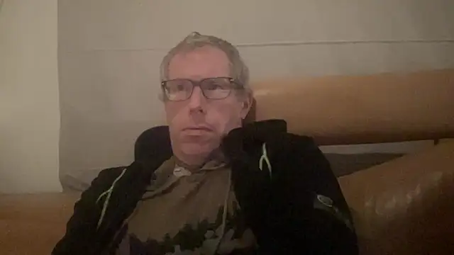 choupipat1 online show from November 2025 08:20:01 PM