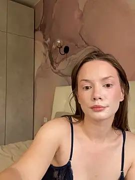 Rosie Holmes  online show from September 2025 03:22:01 AM