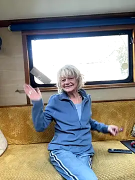 ladyboatlady online show from November 2025 09:48:02 AM