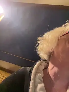 ladyboatlady online show from November 2025 06:38:02 AM