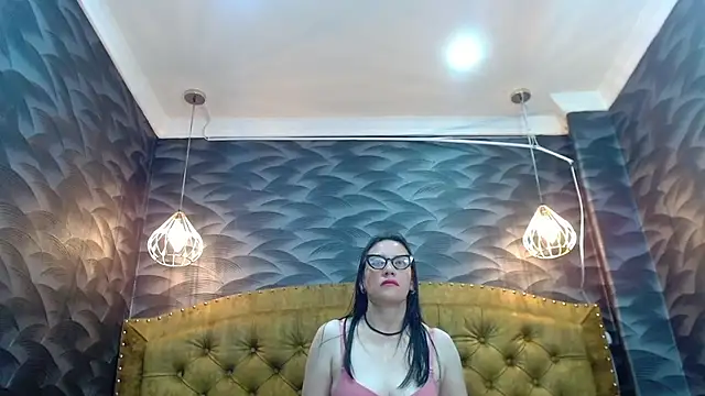 AvaNahomix online show from October 2025 01:39:01 PM