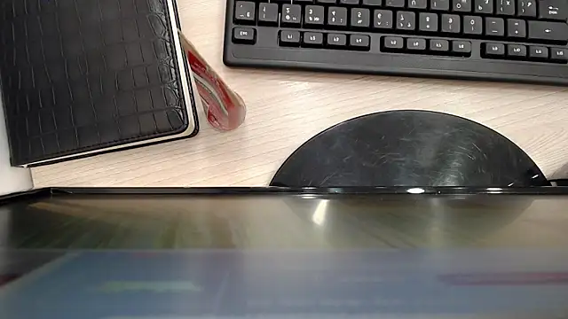 muriel elvin online show from December 2025 08:12:01 AM