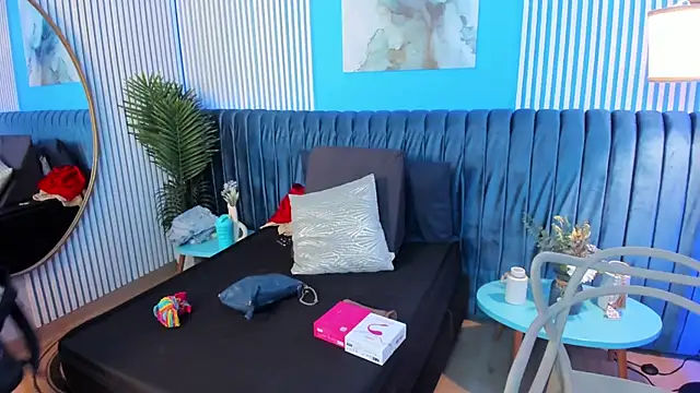 bellarivera  online show from November 2025 05:09:01 PM