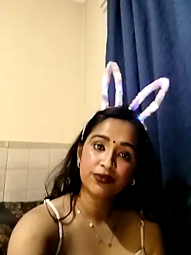 Snapshot of cute_indianxo chatting on April 2026 05:52:02 PM cute indianxo online show from April 2026 05:52:02 PM