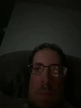 Snapshot of JJG327 chatting on July 2026 04:04:02 AM JJG327 online show from July 2026 04:04:02 AM