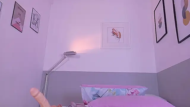 cutepetitee online show from February 2026 07:31:01 PM