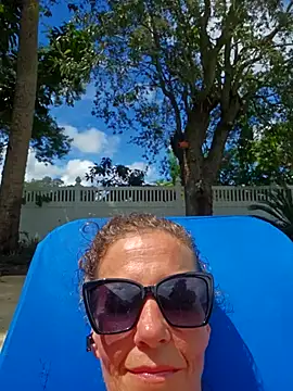 PhynneNicole online show from September 2025 06:30:02 PM