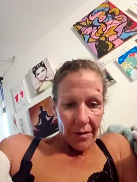 PhynneNicole online show from November 2025 10:08:01 PM