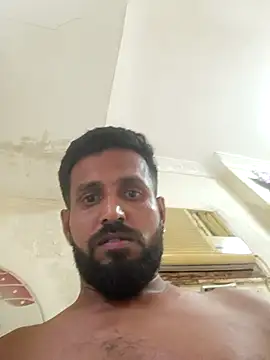 Snapshot of Trade010 chatting on November 2025 04:00:01 AM Trade010 online show from November 2025 04:00:01 AM