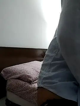 alicepavia22 online show from November 2025 05:02:01 PM