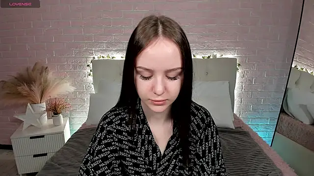 Snapshot of MarySparkle chatting on October 2025 03:13:02 AM MarySparkle online show from October 2025 03:13:02 AM