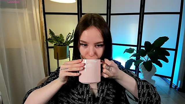 Snapshot of MarySparkle chatting on October 2025 04:00:02 AM MarySparkle online show from October 2025 04:00:02 AM