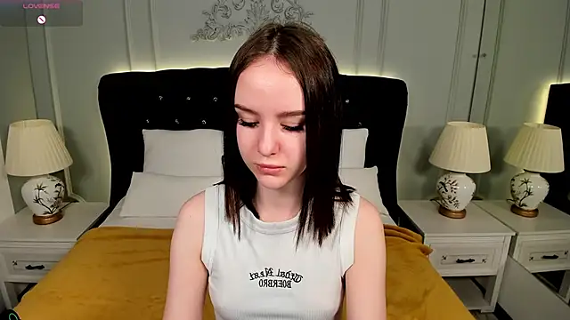 Snapshot of MarySparkle chatting on October 2025 03:50:02 AM MarySparkle online show from October 2025 03:50:02 AM