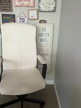 Snapshot of Juicystorm chatting on April 2026 04:27:02 PM Juicystorm online show from April 2026 04:27:02 PM