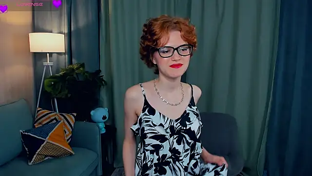 Snapshot of EdlinGathright chatting on September 2025 04:56:01 AM EdlinGathright online show from September 2025 04:56:01 AM