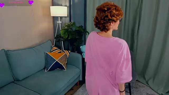 Snapshot of EdlinGathright chatting on September 2025 04:38:02 AM EdlinGathright online show from September 2025 04:38:02 AM