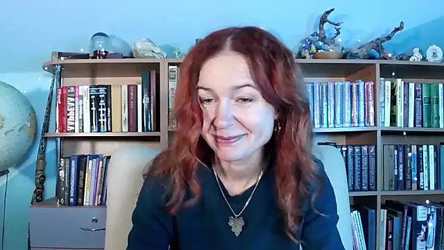 Foxilady357 online show from December 2025 01:49:02 PM