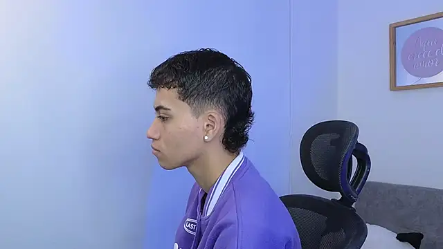 yulian vasquez online show from September 2025 12:18:01 PM