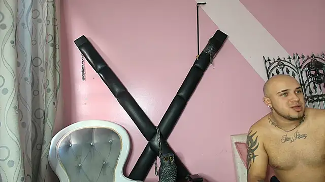 YiingandYang online show from November 2025 10:37:02 PM