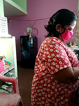 Snapshot of amuthasree chatting on September 2025 01:18:01 AM amuthasree online show from September 2025 01:18:01 AM